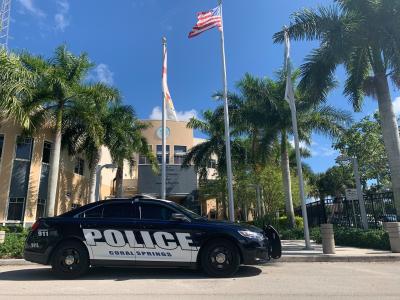Coral Springs residents flock to roast police department