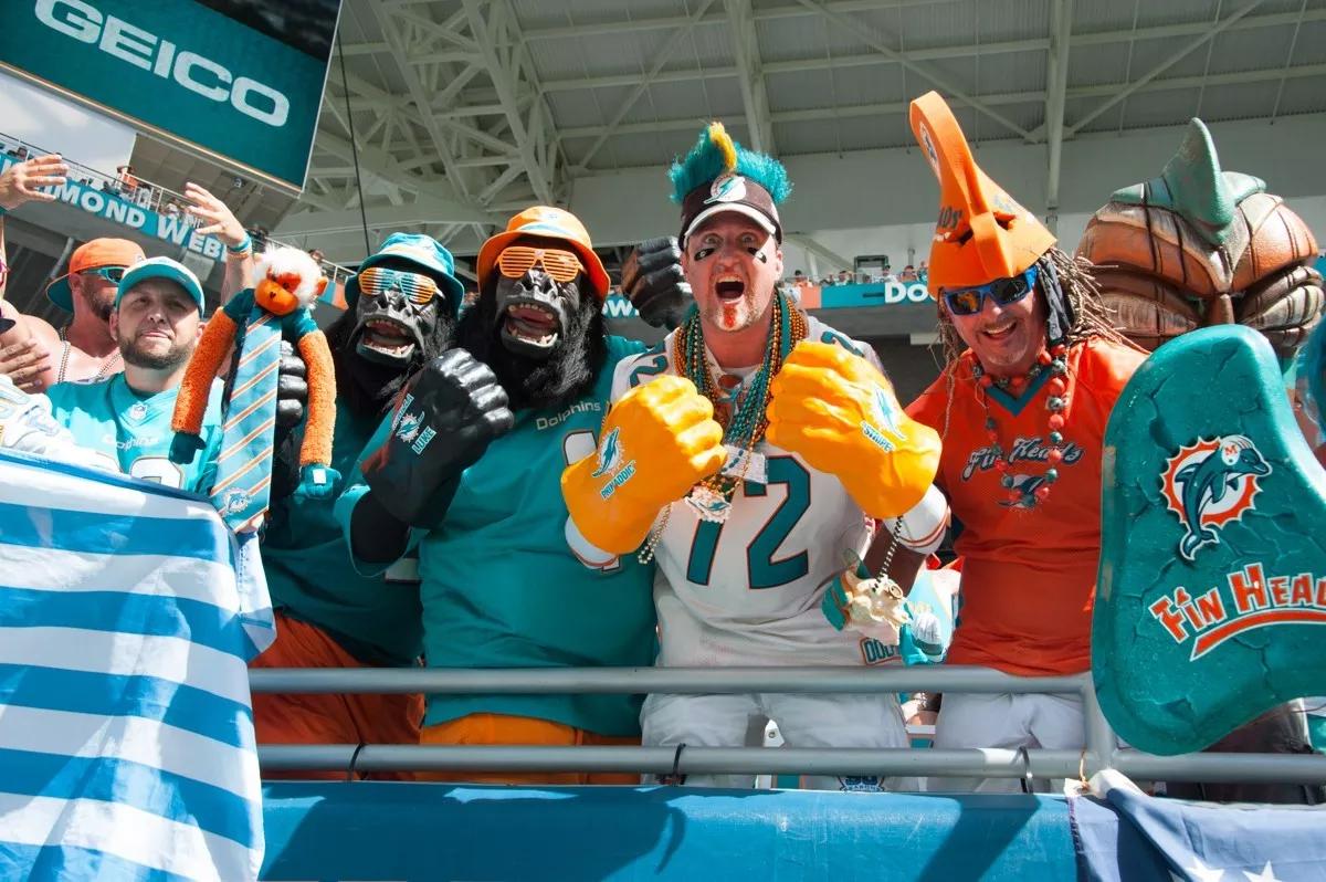 The Miami Dolphins Fan Guide to Hating the Tennessee Titans