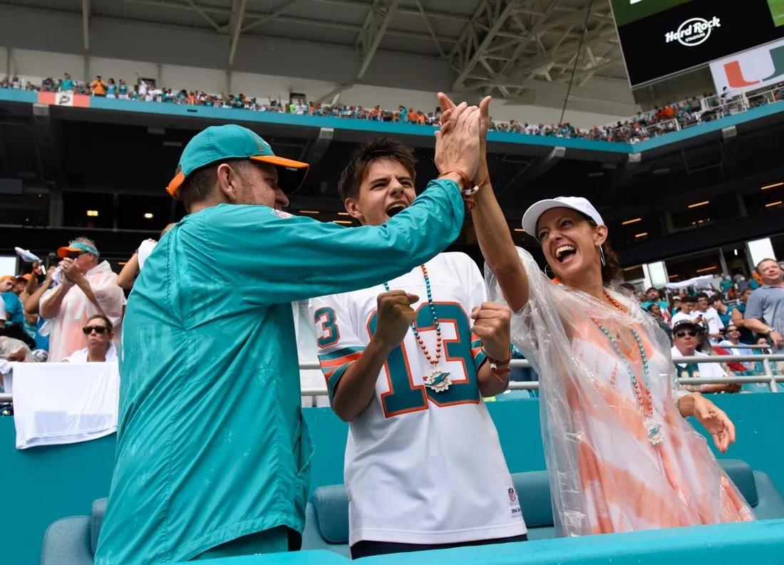 Miami Dolphins Should Make Throwback Jerseys Permanent, Fans Say