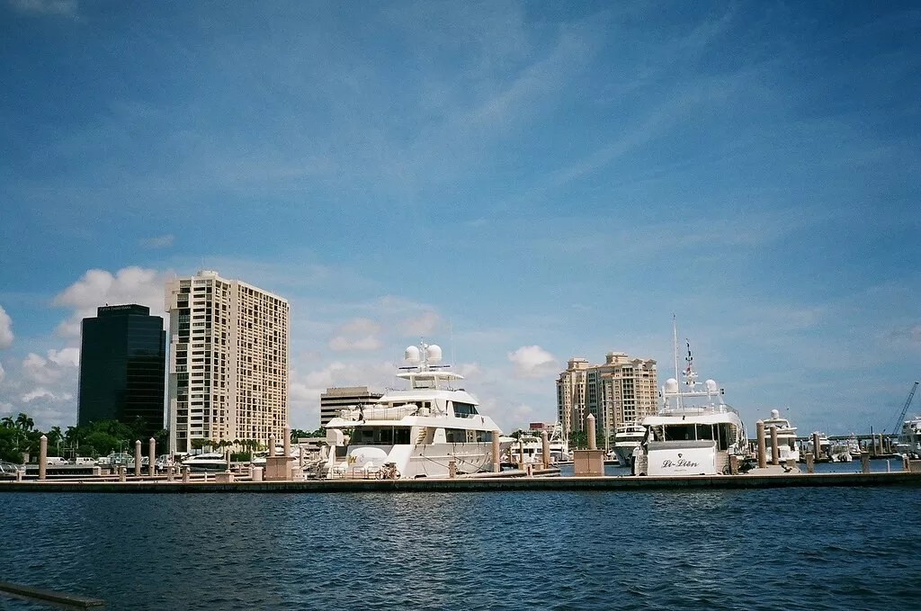 Convicted Venezuelan Official’s Palm Beach Home Goes for $11 Million in Auction