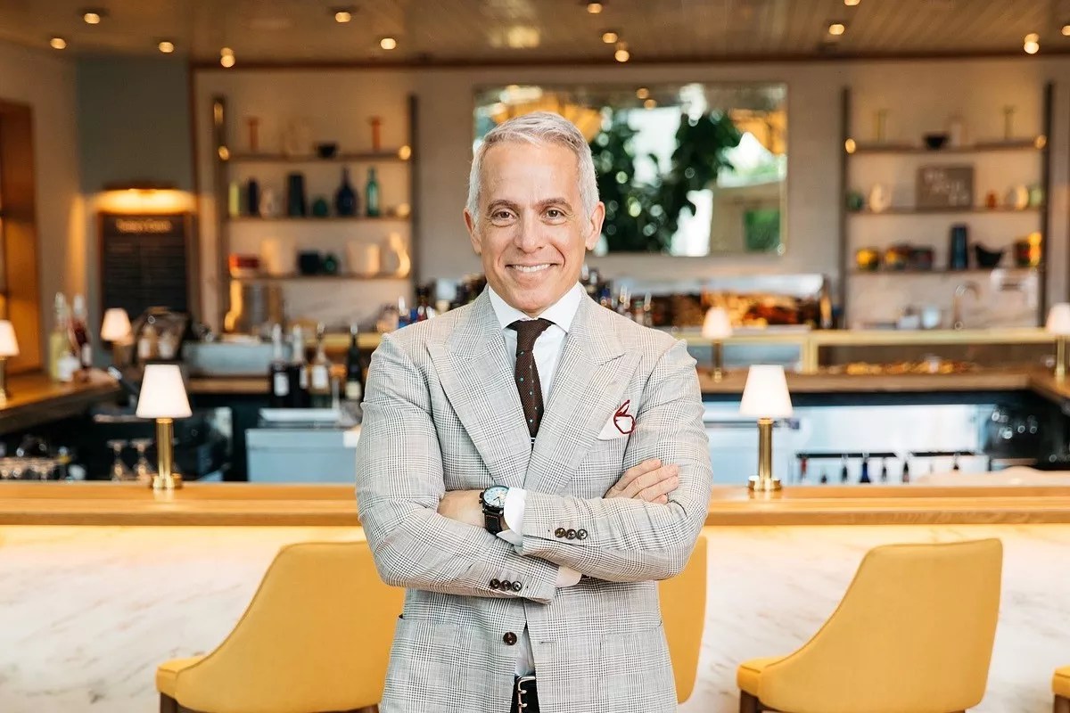 Geoffrey Zakarian on How to Host the Ultimate Home Cocktail Party