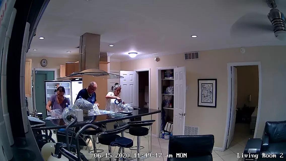 Broward Man Says Maskless Workers Violated County Rules