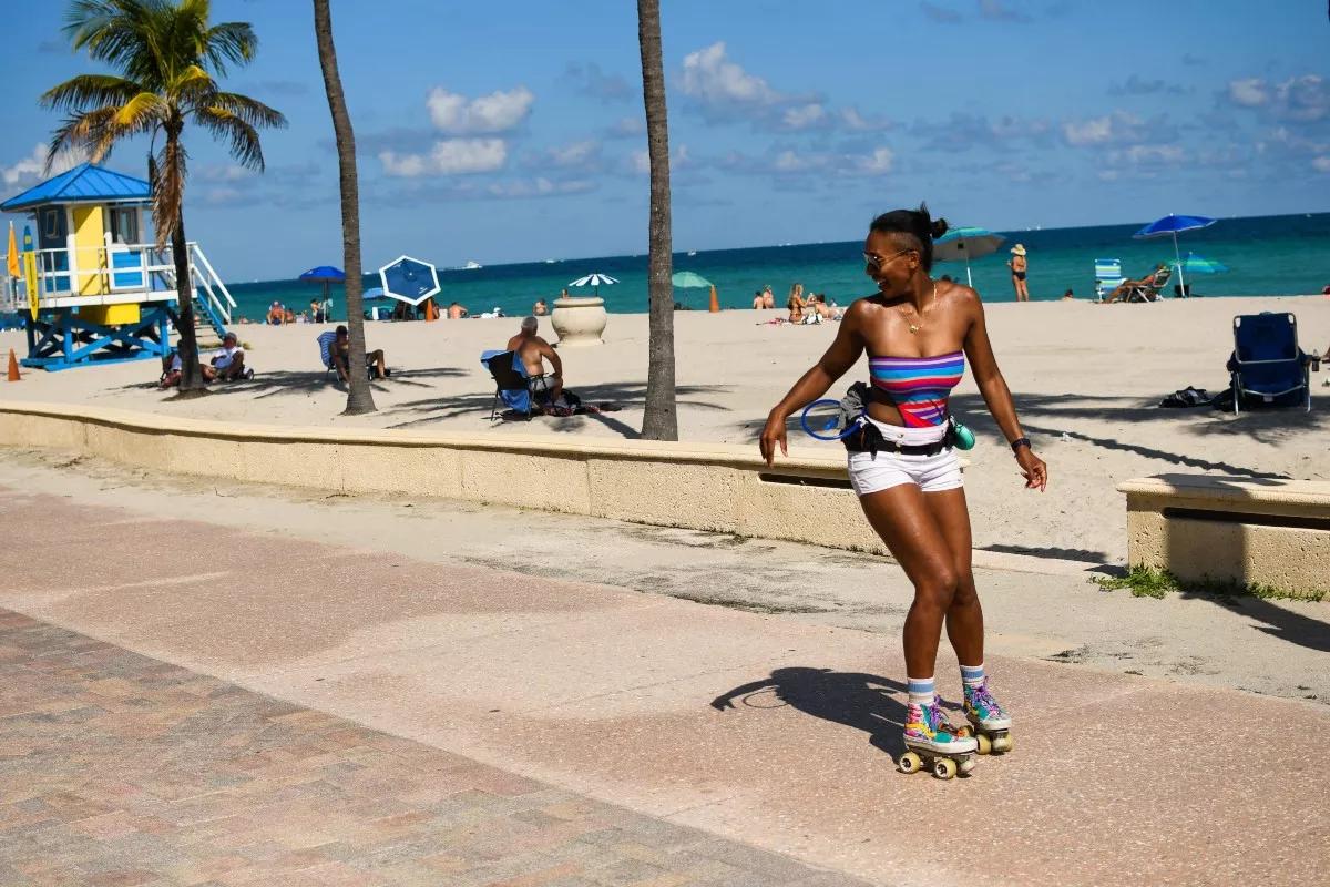 Hollywood Considers Banning Rollerblades, Skates, and Trikes on Beach Broadwalk